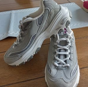 Sketchers D'Lite women's size 8